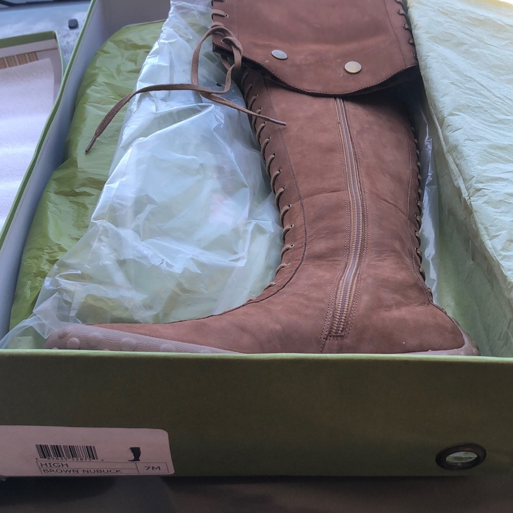 MOD High brown boots size 7 convertible